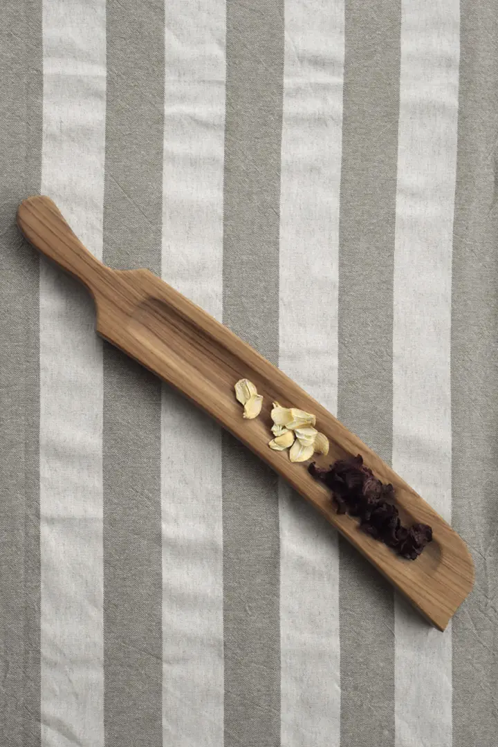 Tabla Thais en madera Petiribí