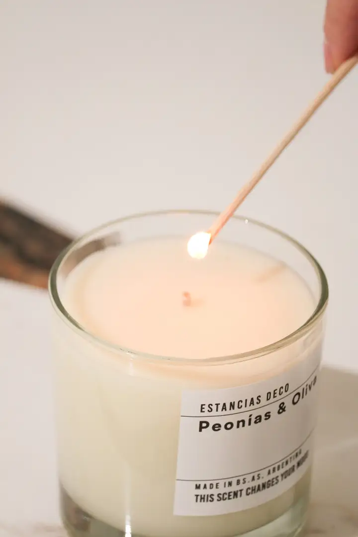 Vela Jade Peonia y Oliva