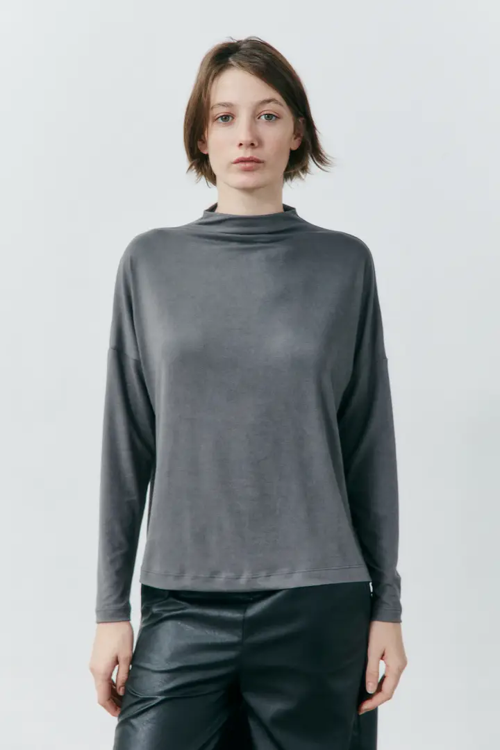 REMERA BUSTINZAH