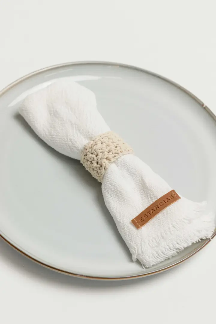 SERVILLETERO NAUNTON