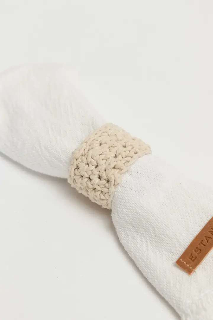 SERVILLETERO NAUNTON