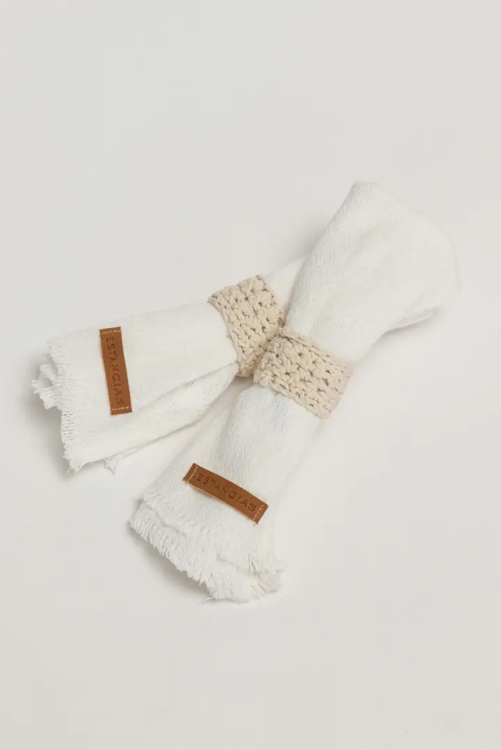 SERVILLETERO NAUNTON