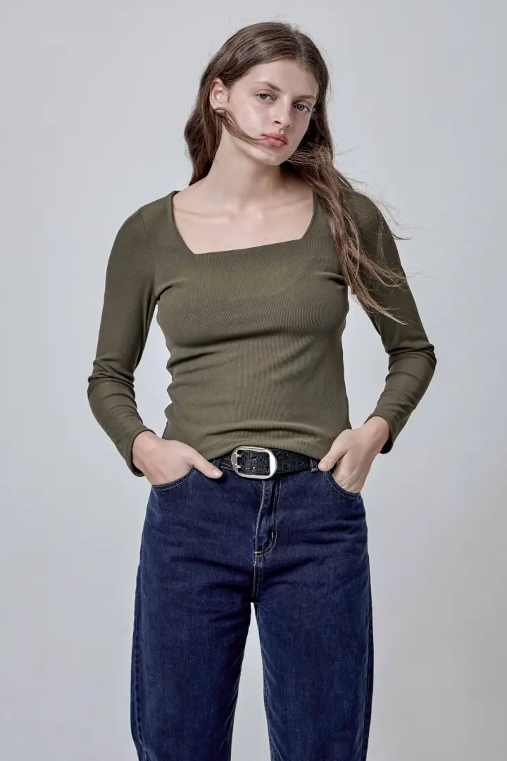 REMERA OLIVA
