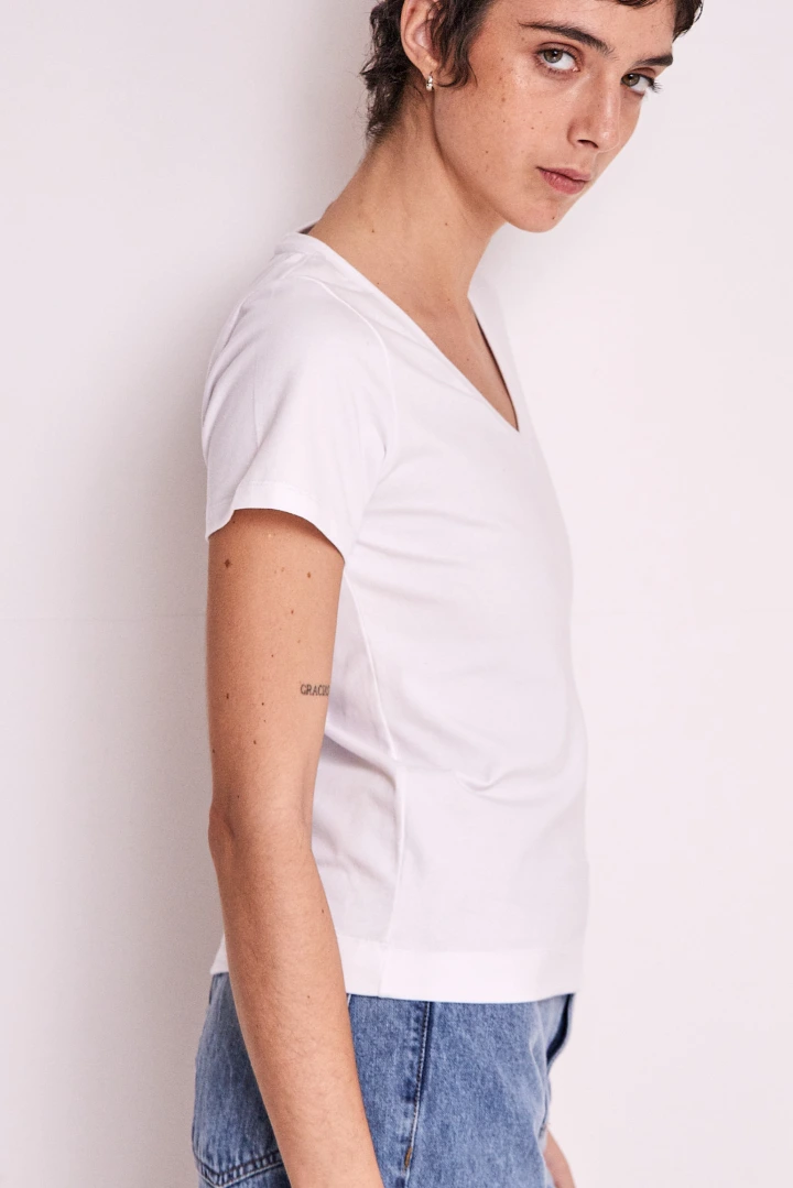 REMERA EMILIA