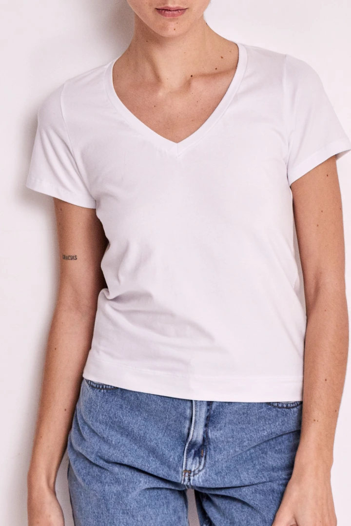 REMERA EMILIA