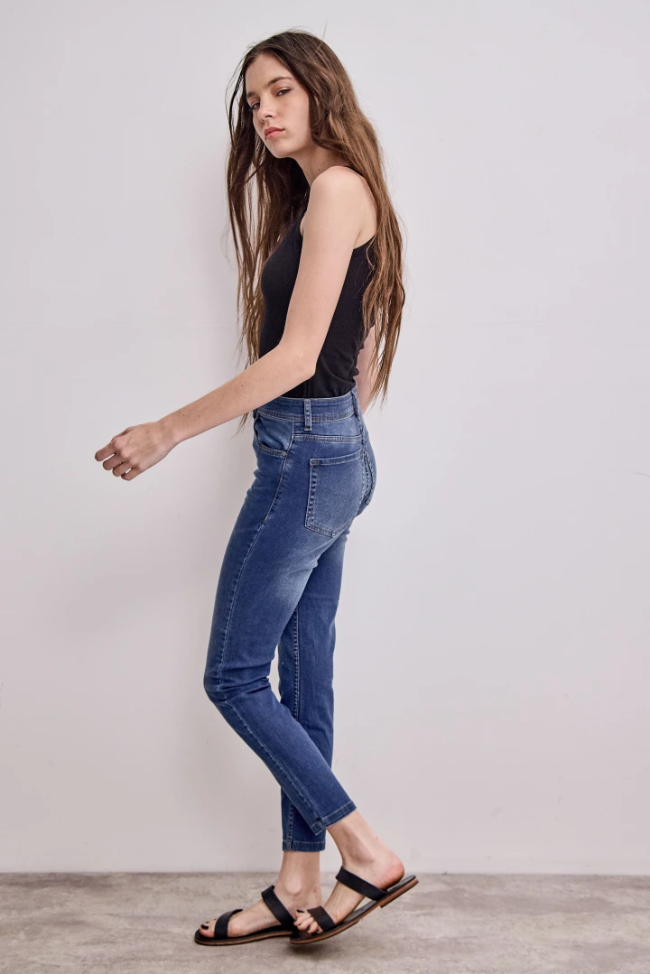 MUSCULOSA SARA