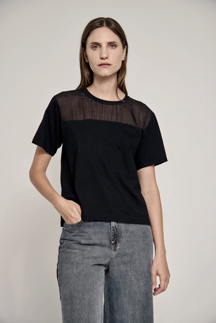 REMERA FAMATINA