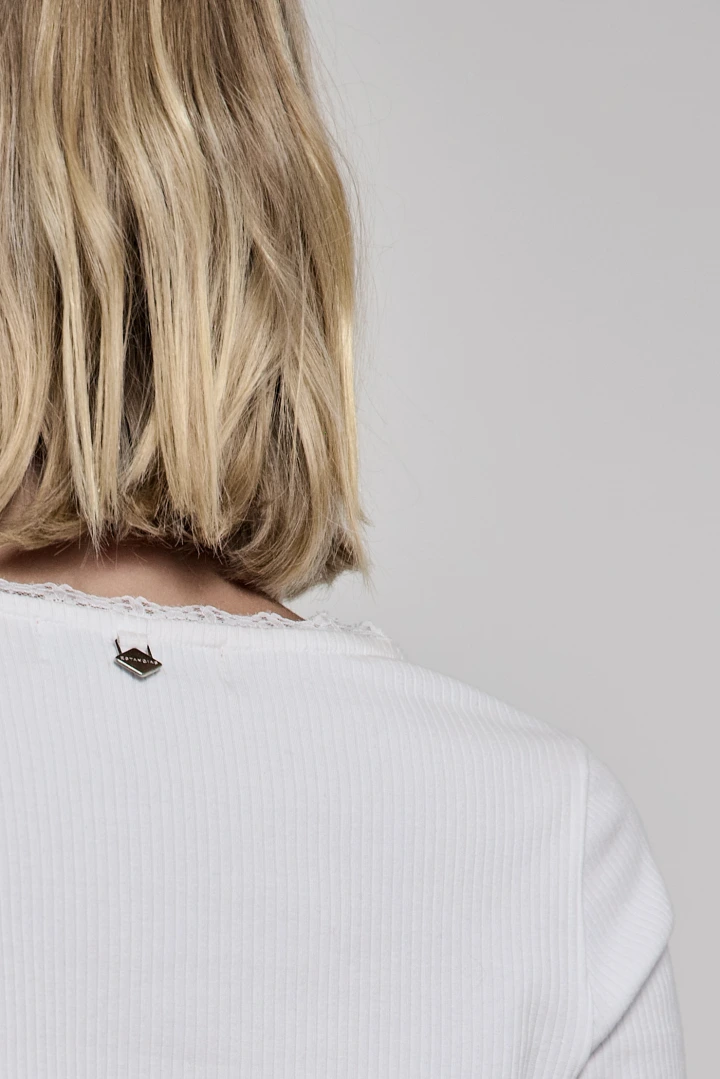 REMERA POMONA