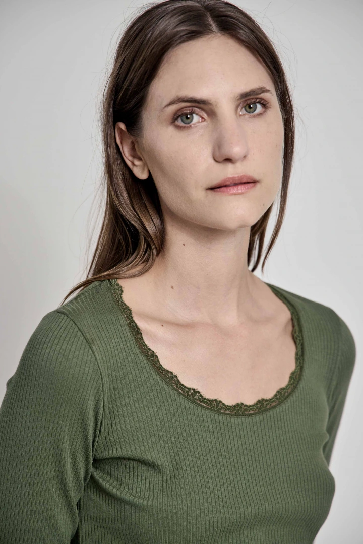 REMERA POMONA