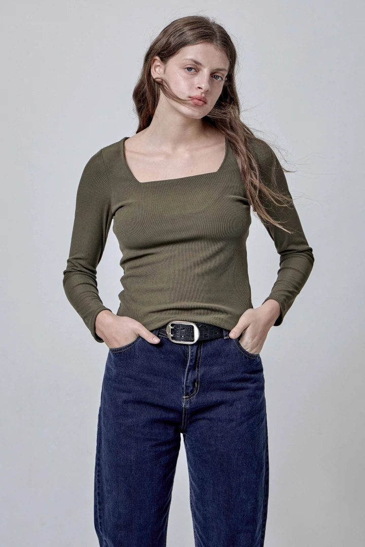 REMERA OLIVA