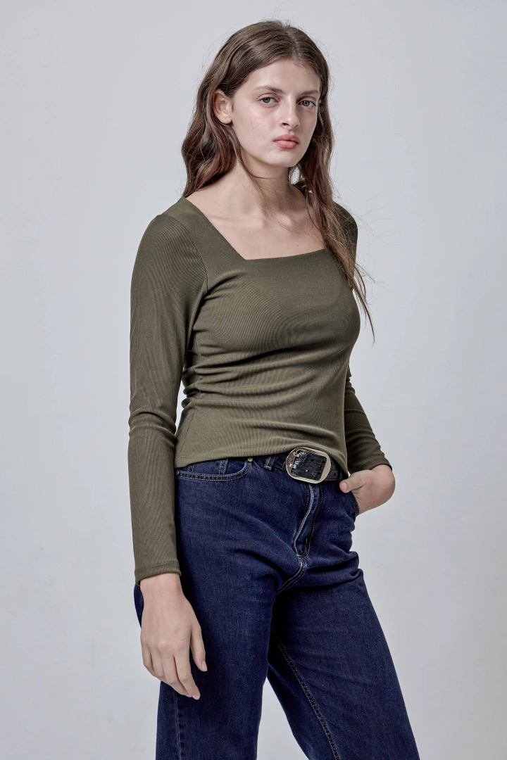 REMERA OLIVA