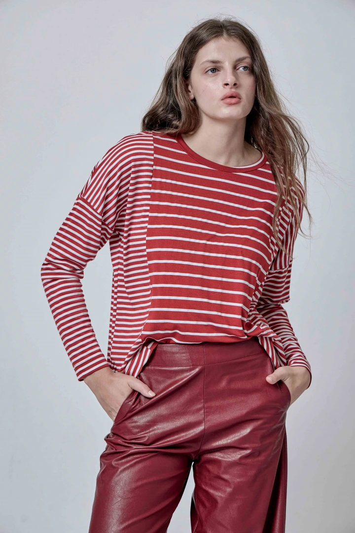 REMERA MORANTE