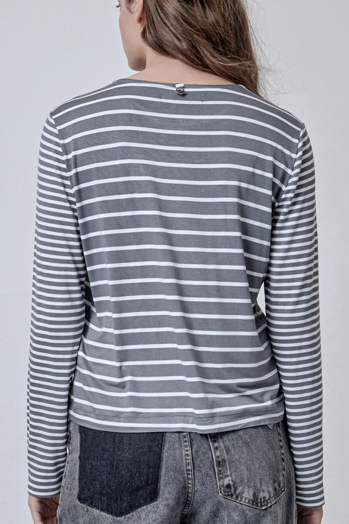 REMERA TOTORAL