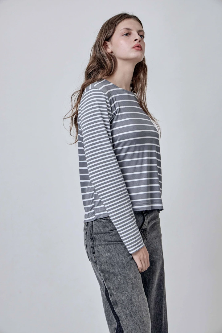 REMERA TOTORAL