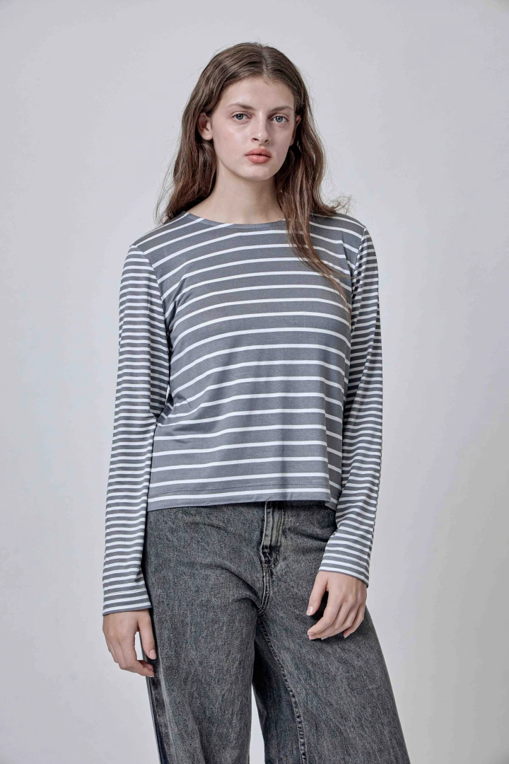 REMERA TOTORAL