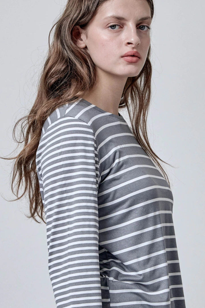 REMERA TOTORAL