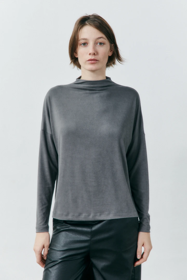 REMERA BUSTINZAH
