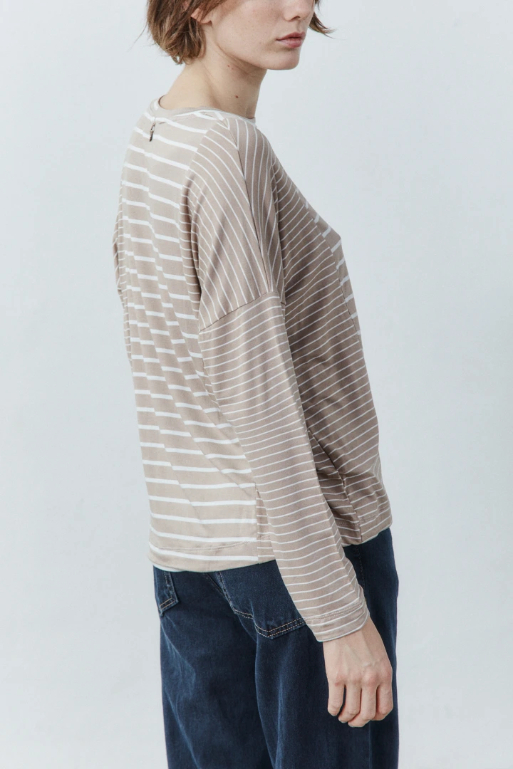 REMERA MORANTE