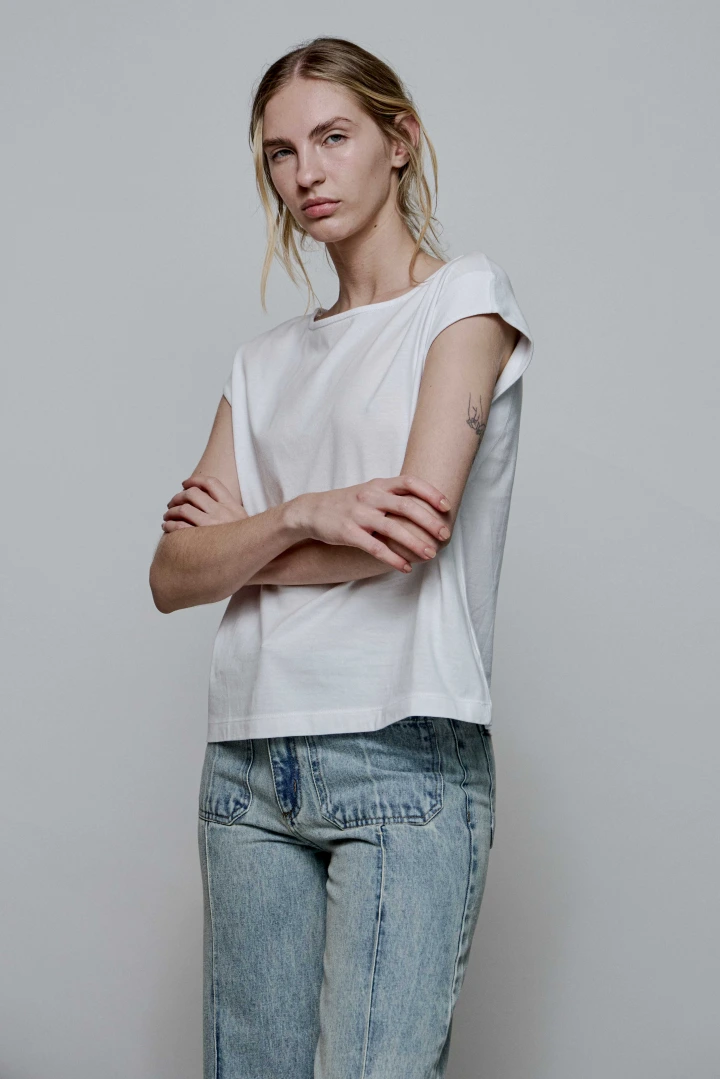REMERA AZALEA