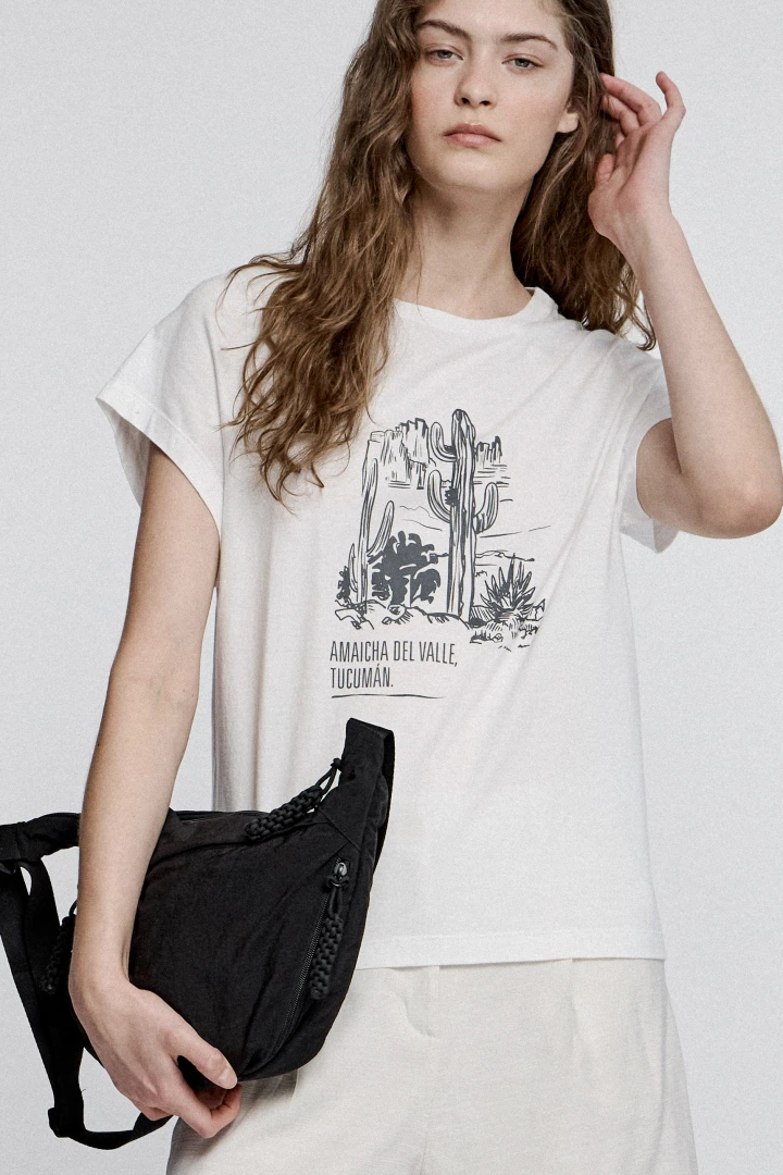 REMERA AMAICHA