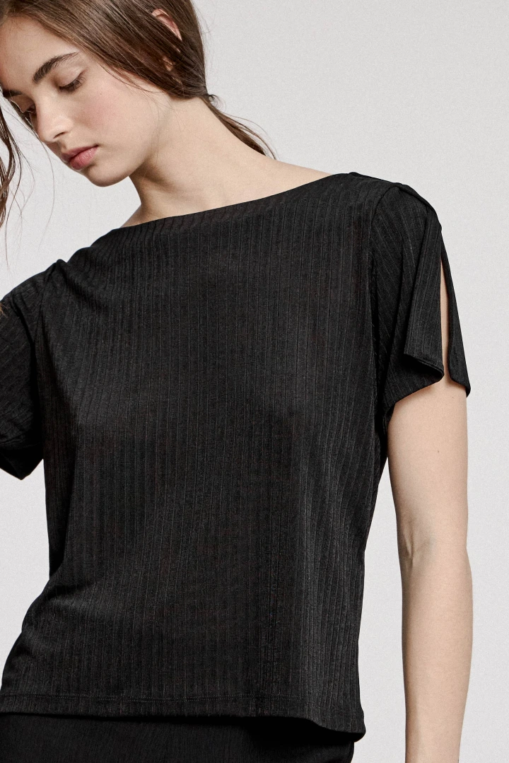 REMERA BENILDE