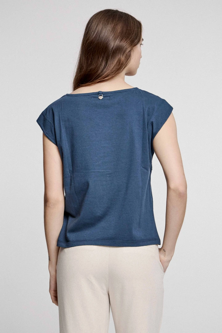 REMERA AZALEA
