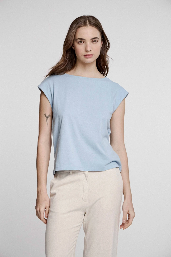 REMERA AZALEA