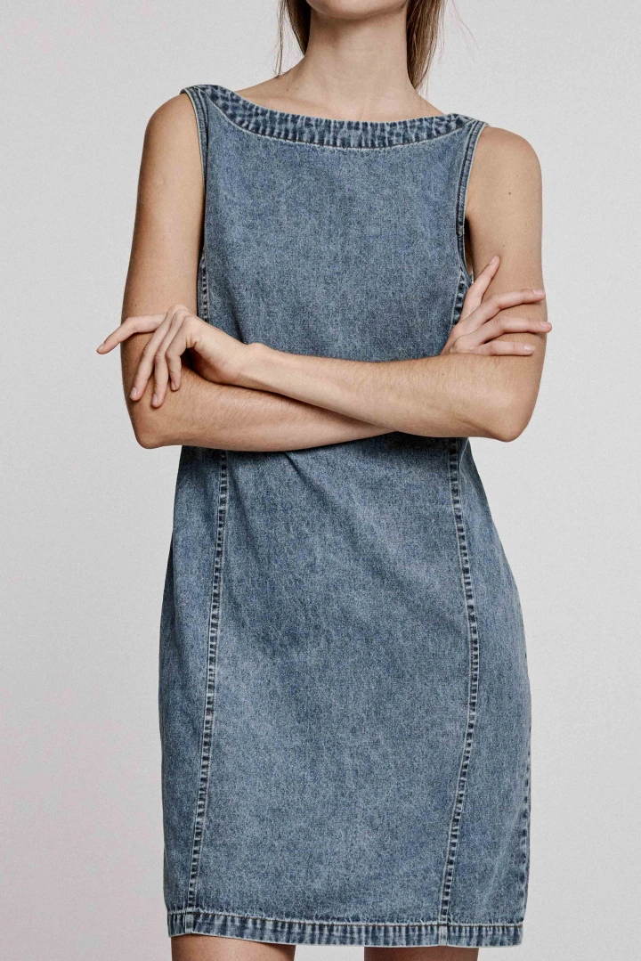 VESTIDO UMA
