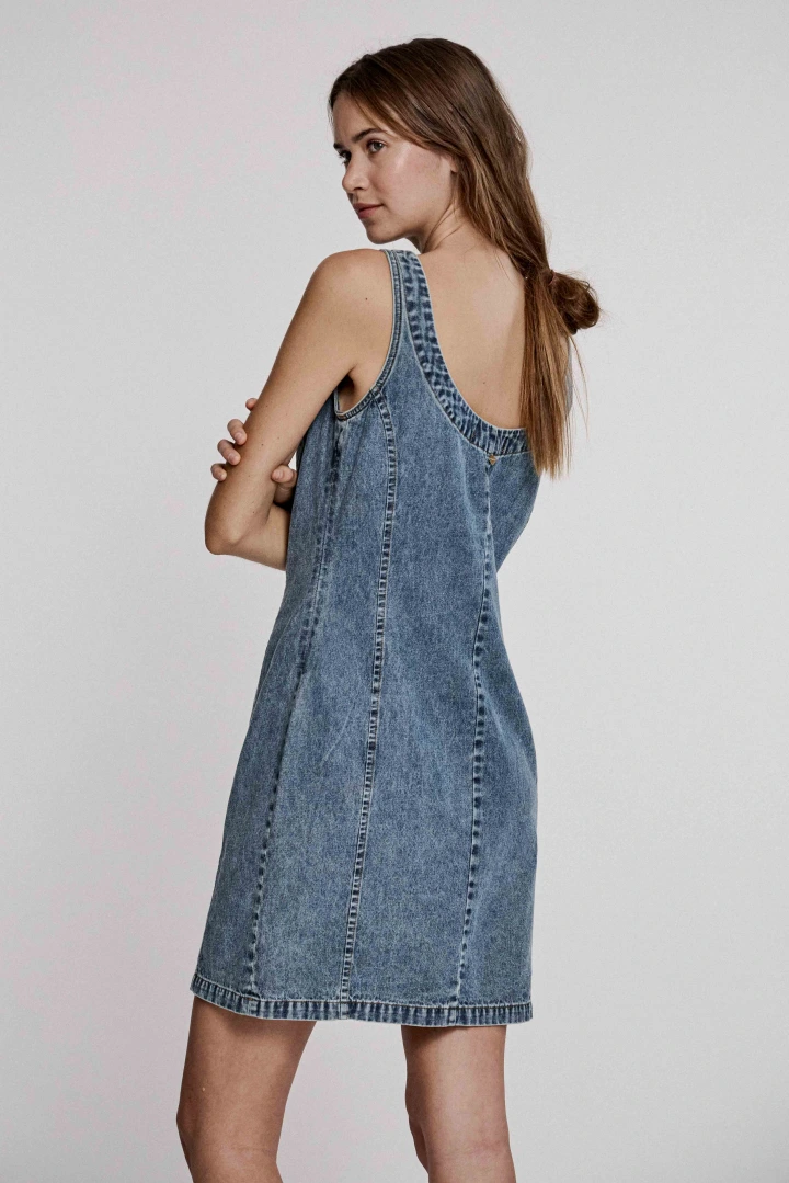 VESTIDO UMA