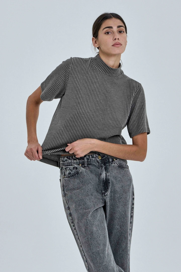 REMERA DUSTY