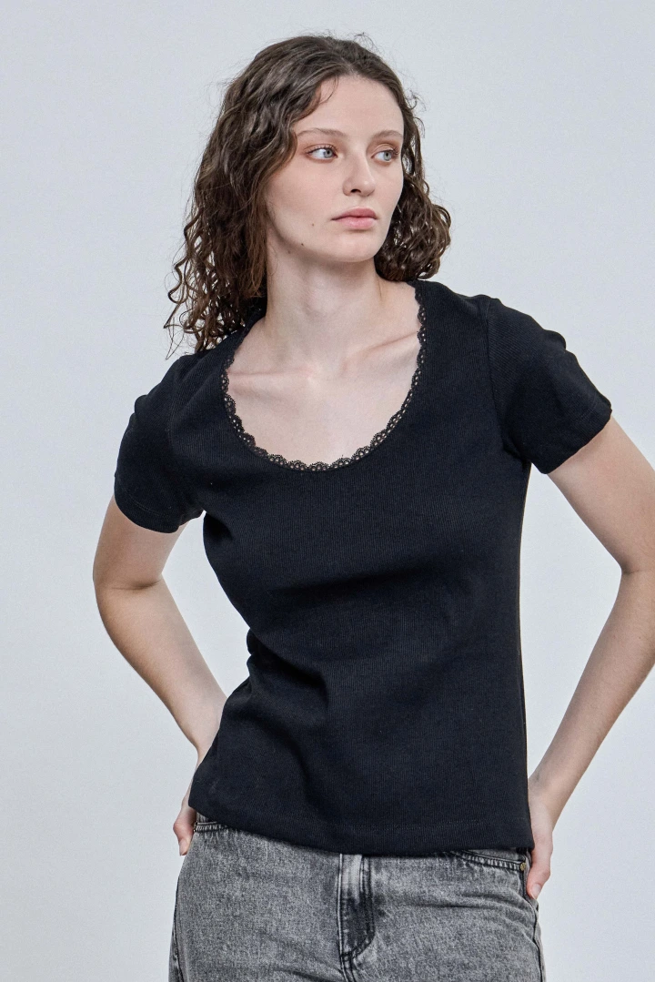 REMERA CARMINA