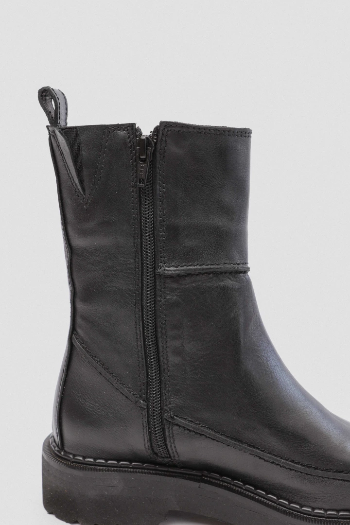 BOTA CARMELO