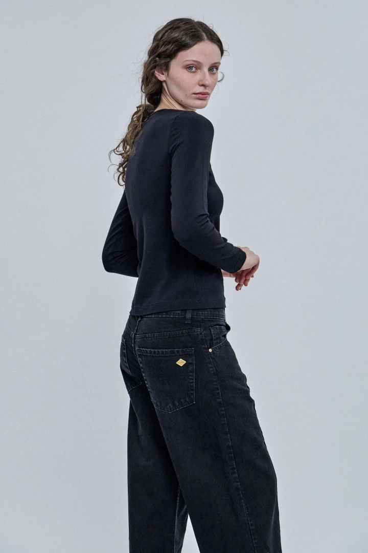 REMERA MOLE