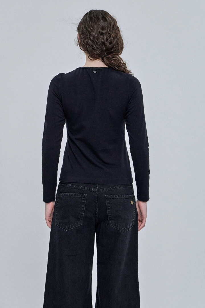 REMERA MOLE