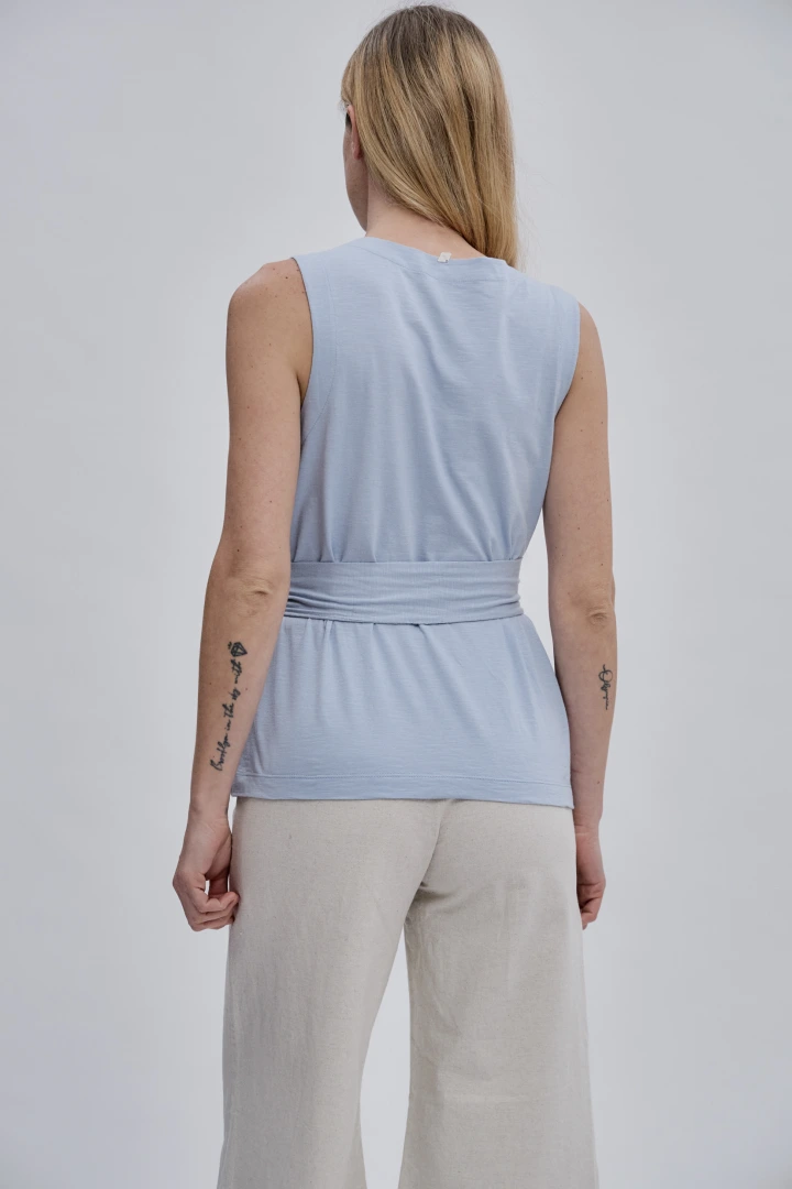 REMERA KONA