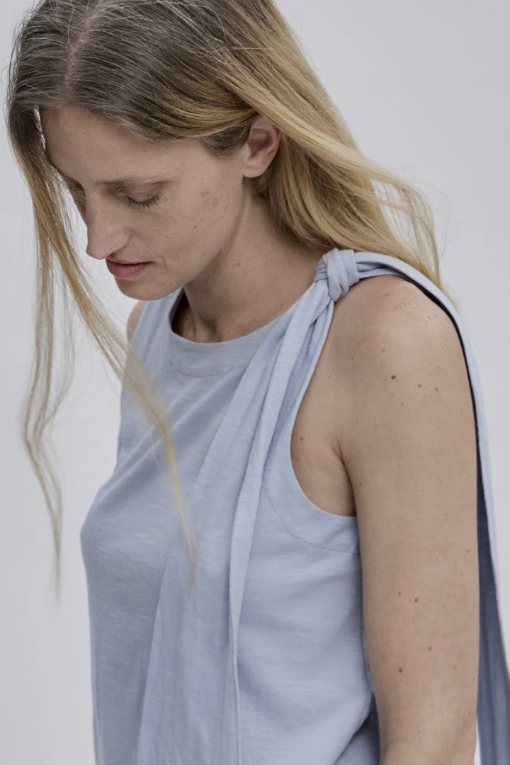 REMERA KONA