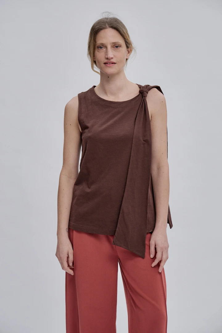 REMERA KONA