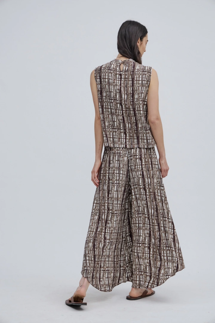 TOP ALMAR BROWN