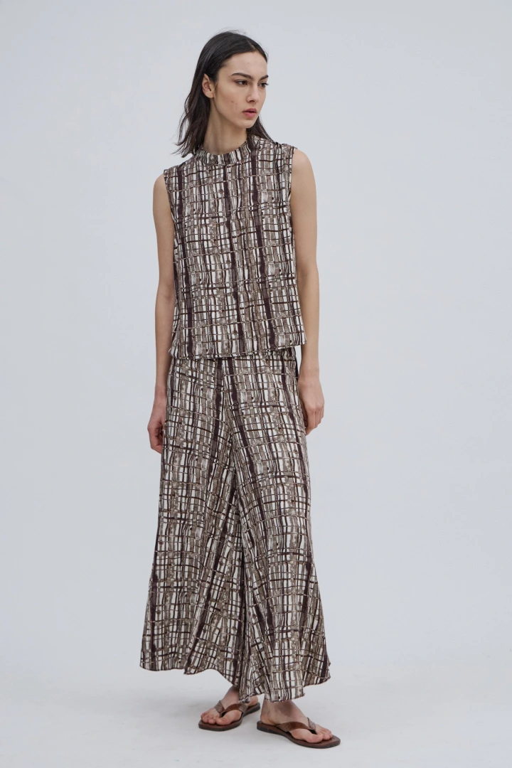 TOP ALMAR BROWN