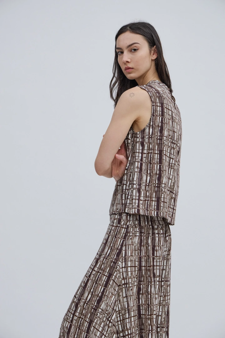 TOP ALMAR BROWN