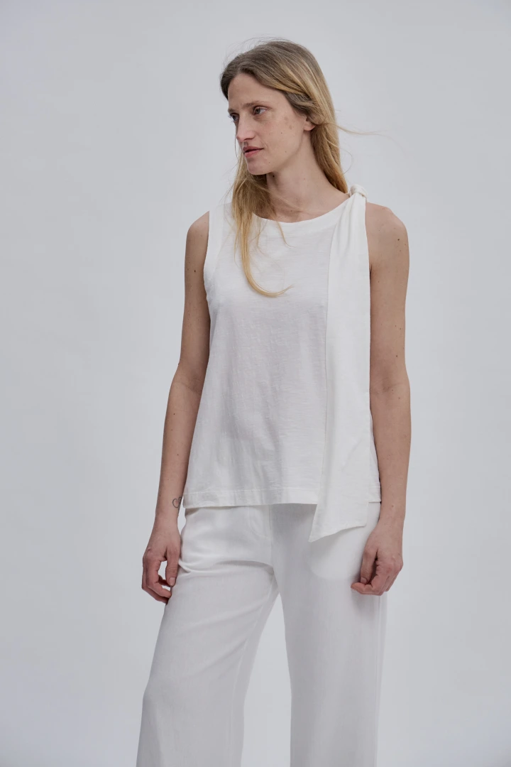 REMERA KONA