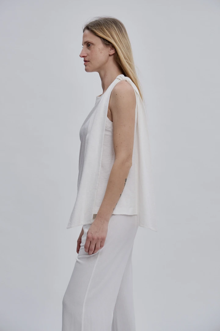 REMERA KONA