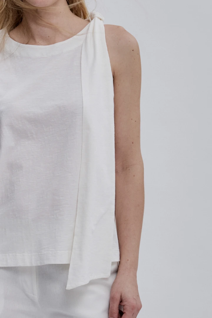 REMERA KONA