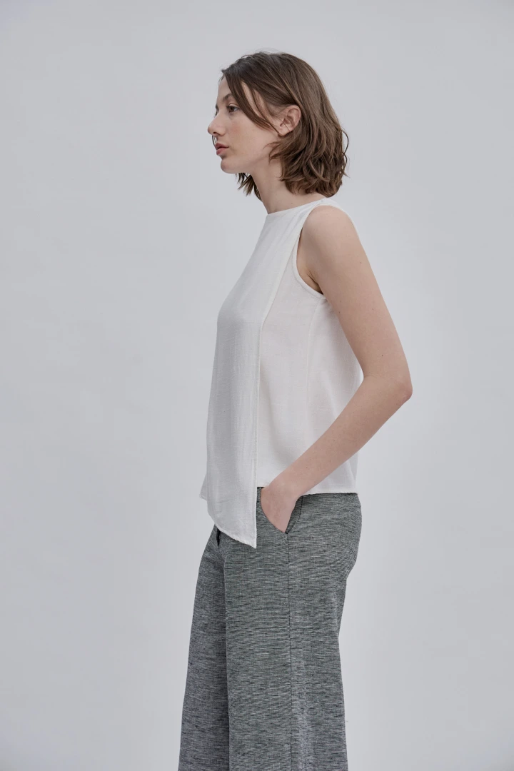 TOP KARA WHITE